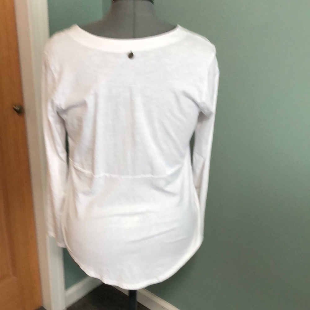 Women’s top - Picture 3 of 7
